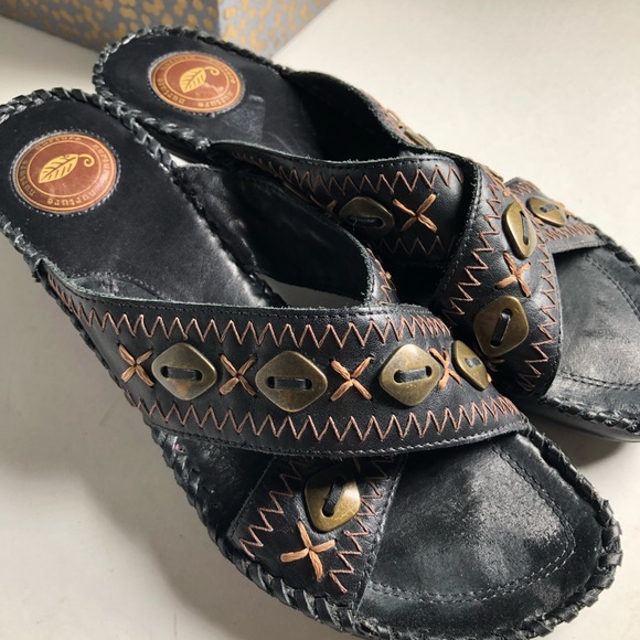 Nurture Kachina Brown Leather Button Mules Shoes - Picture 3 of 6